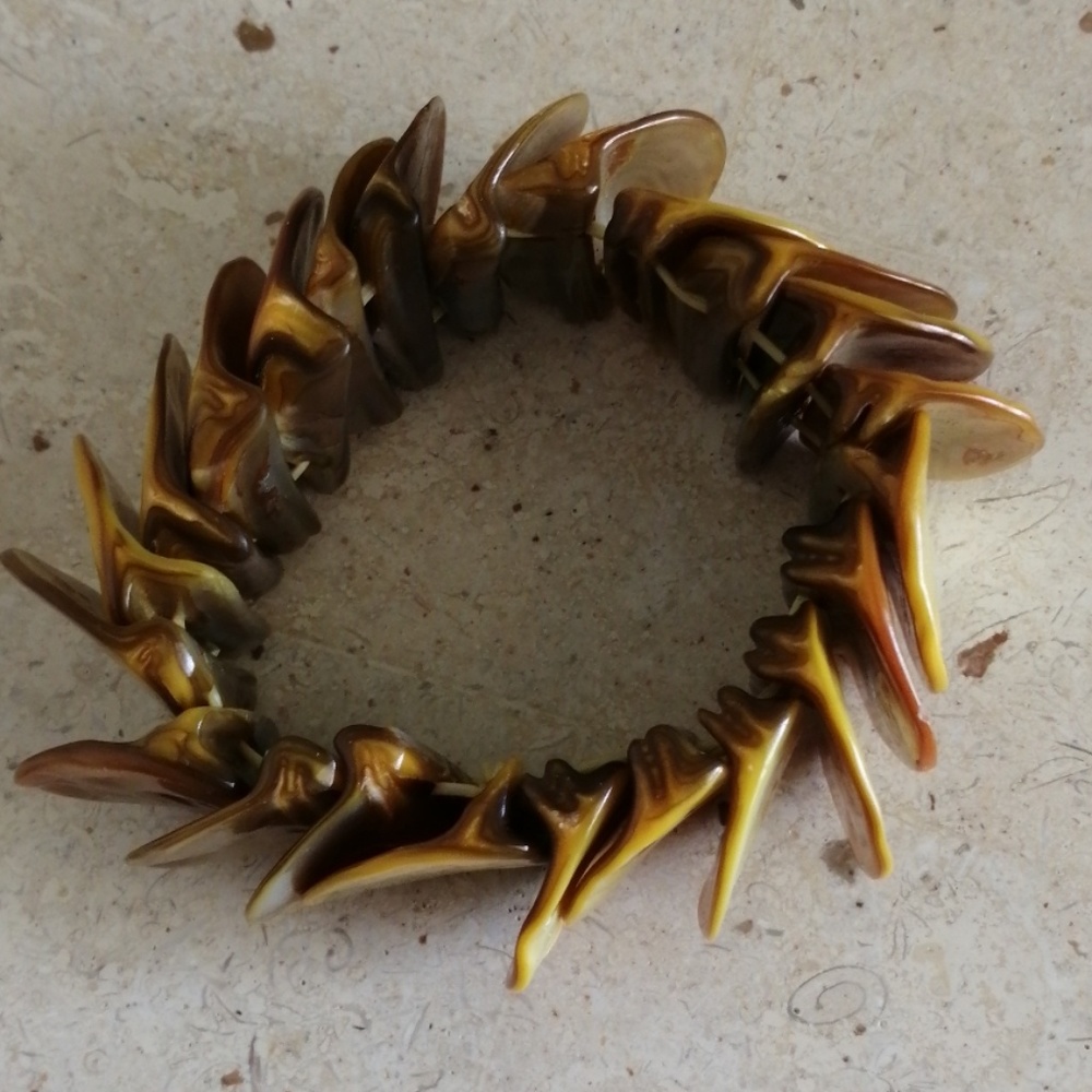 Shell Bracelet 🐚 - Picture 4 of 5